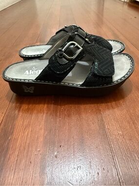 Alegria Peggy Black Dazzler sz 38, leather, fit more like an 8.5